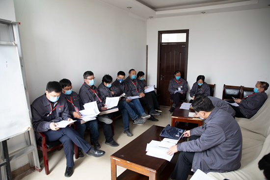 1587362259722784.jpg 主席团第第二次会议_副本.jpg