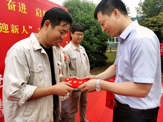 1602290462115073.jpg 团日1_副本.jpg